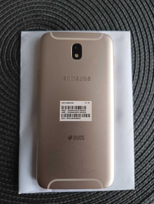 Telefon Samsung j7