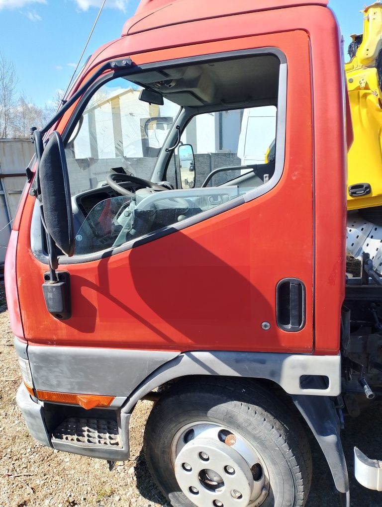 Mitsubishi Canter Kabina Kompletna Eu fotele drzwi lusterka części