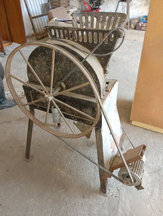 Rozdrabniacz jemioł z silnikiem