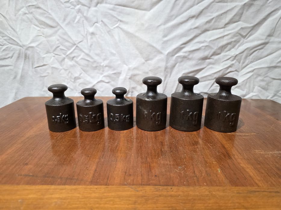 Zestaw odważników handlowych niemieckich 0.5-1kg