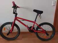 Bicicleta BMX em ótimo estado