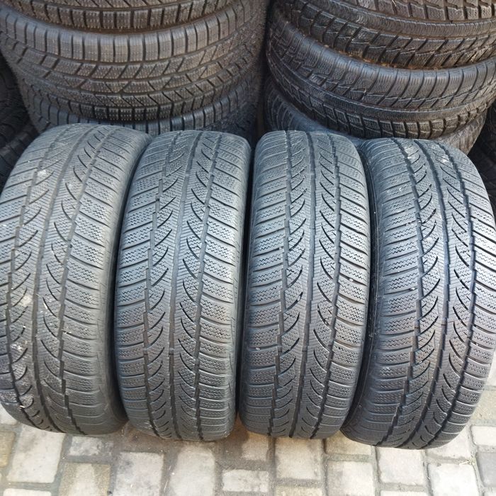 Продам зимову резину 205/60/16