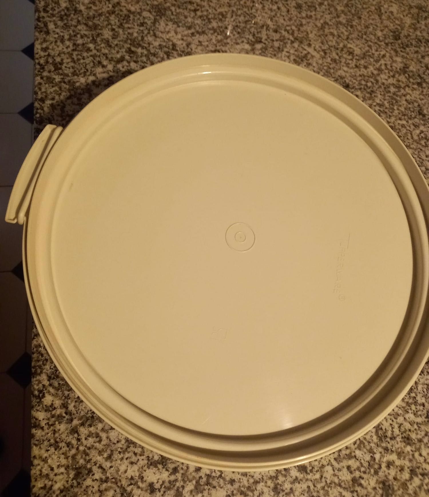 Boleira e prato giratório - pouco uso, Tupperware