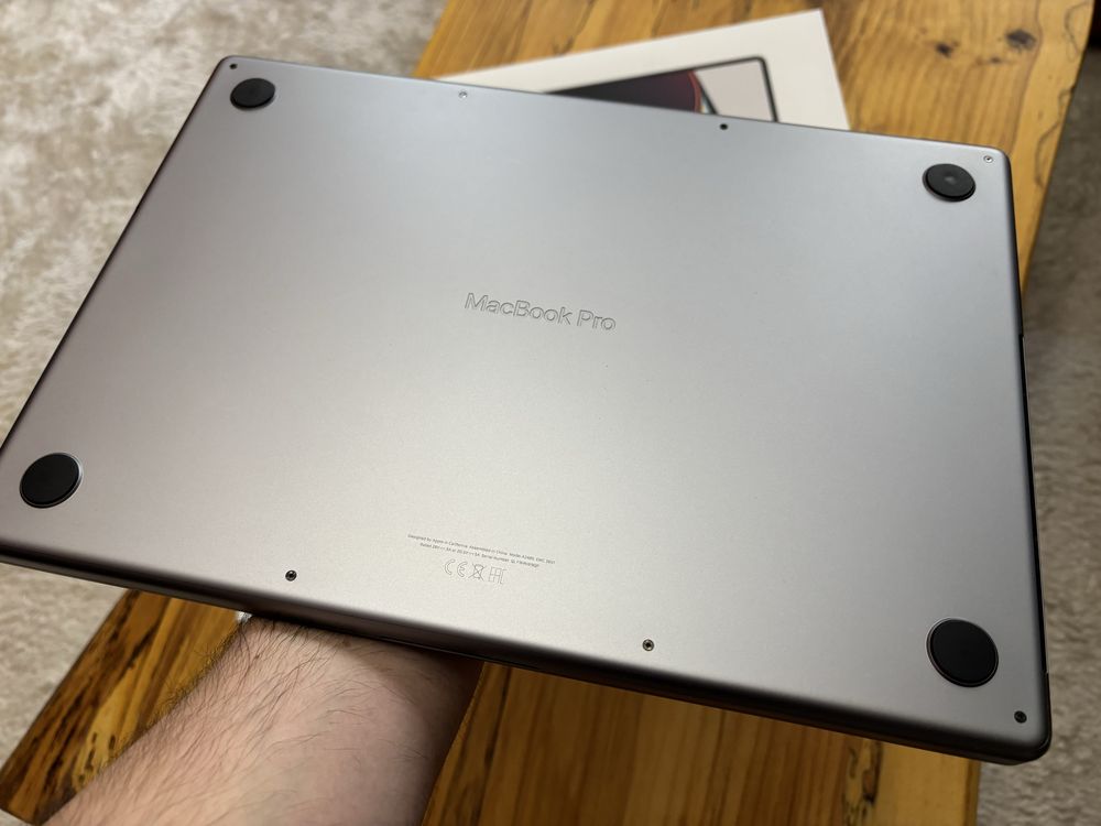 Macbook Pro m1 pro  16/1000 swietny stan