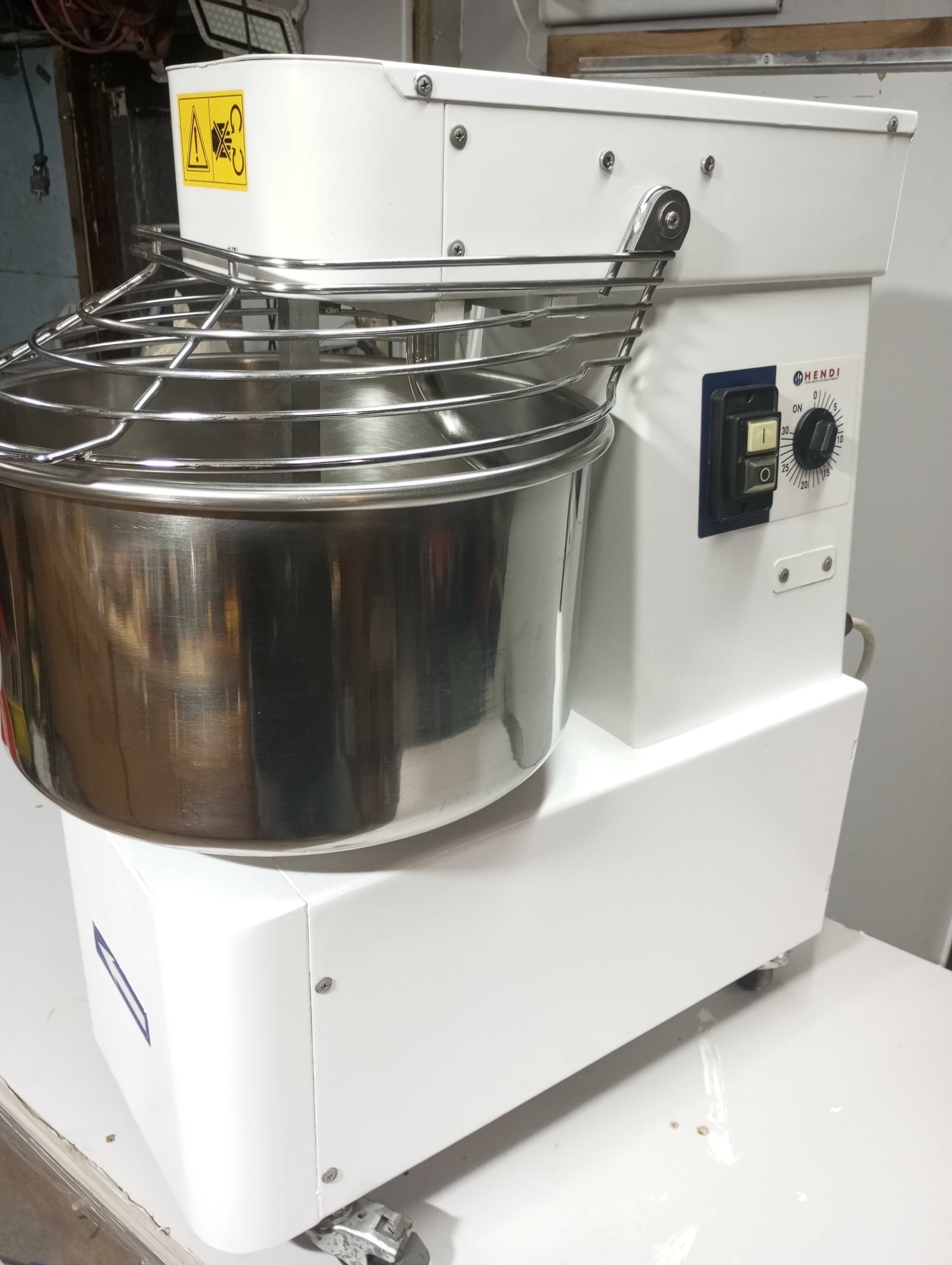 Hendi mieszalnik do ciasta 22 l. Wyposażenie Pizzerii 400v