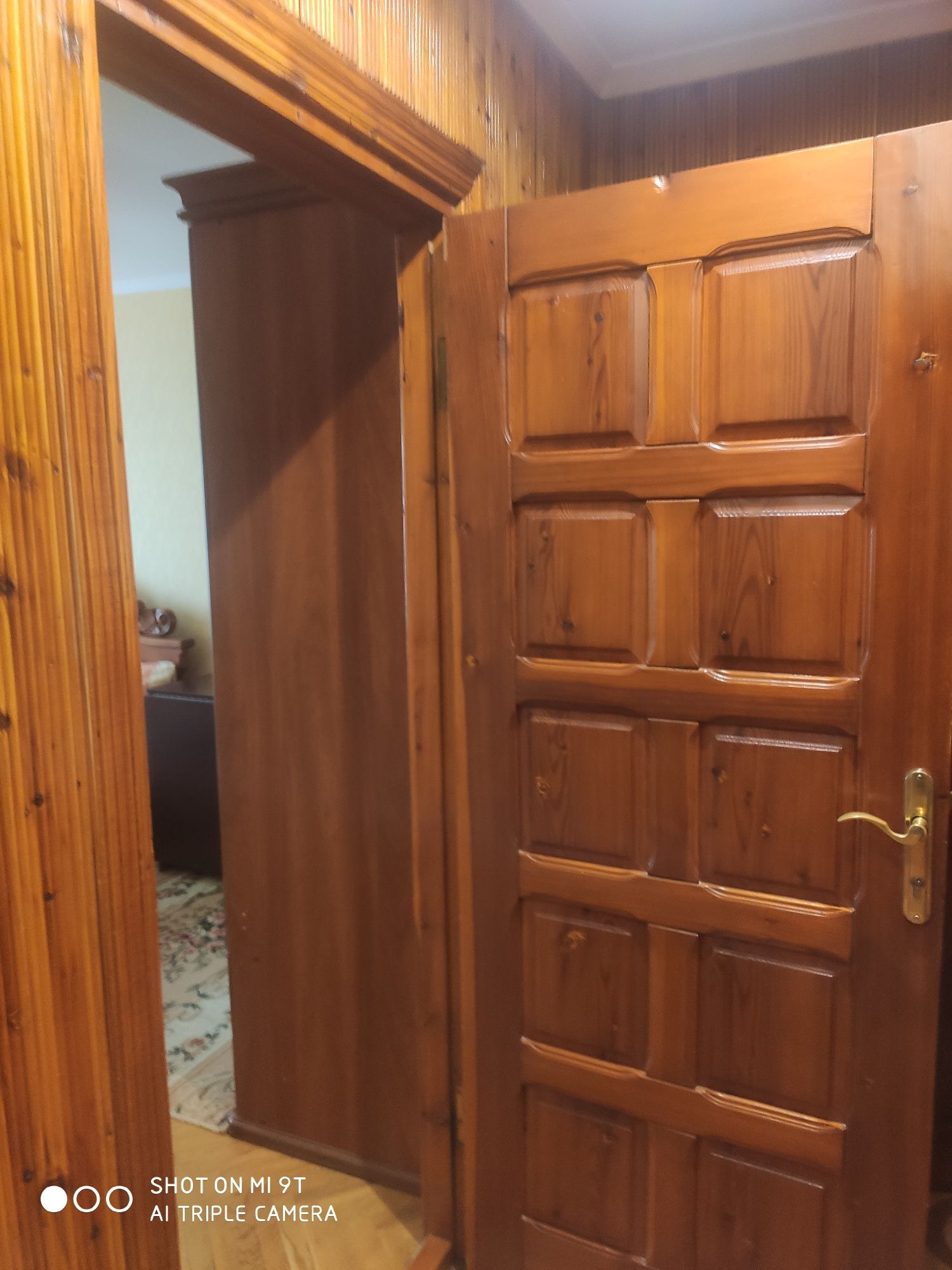 Двері з натуральної модрини з коробкою