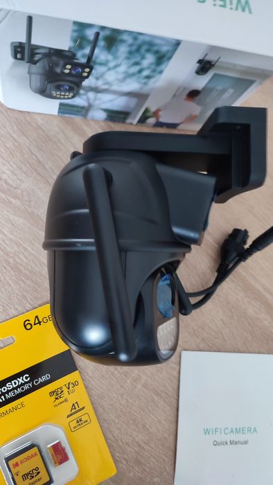 Nowa kamera z podwójnym obiektywem i kartą 64 GB