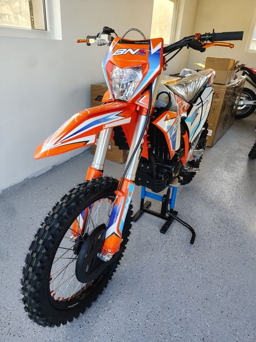 Motocykle enduro BNK Moto K10 300 4t KTM Beta Gas gas