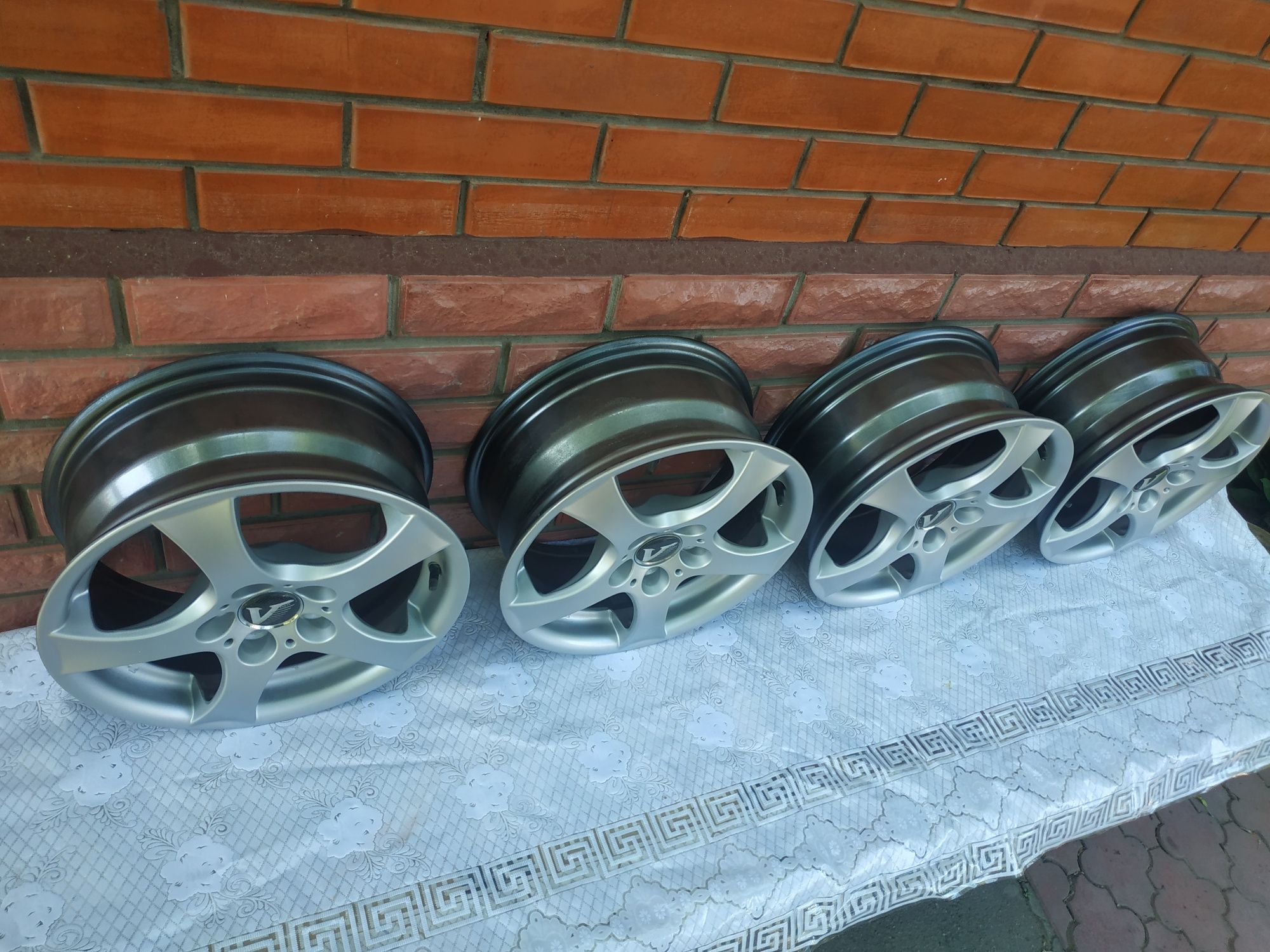 Диски R15 5/112 ET45 Golf Audi