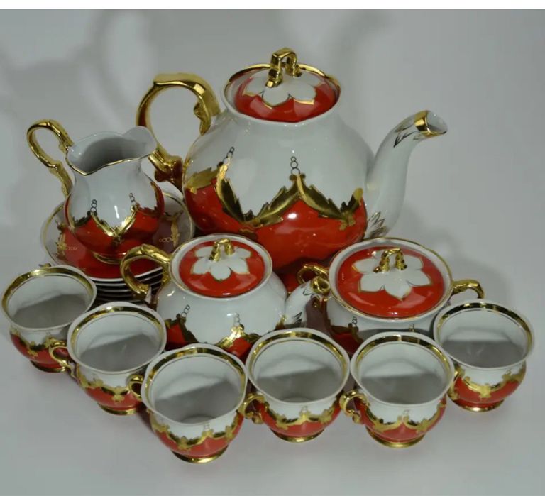 Продам фарфоровий повний сервіз «Бутон»