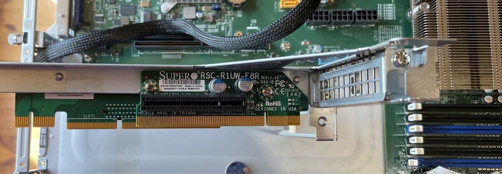 Сервер Supermicro cse-819UTQ + X10DRU-I+