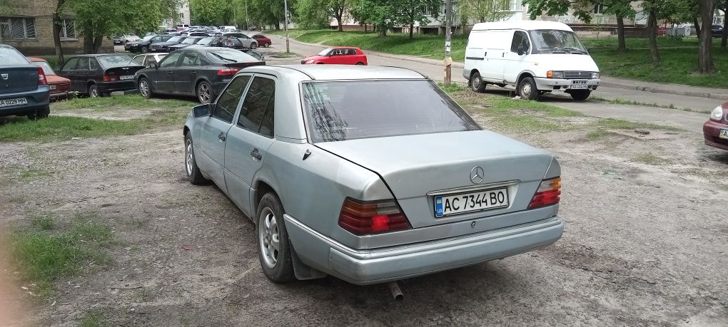 Mercedes,Е220,рестаил,1993,ГАЗ