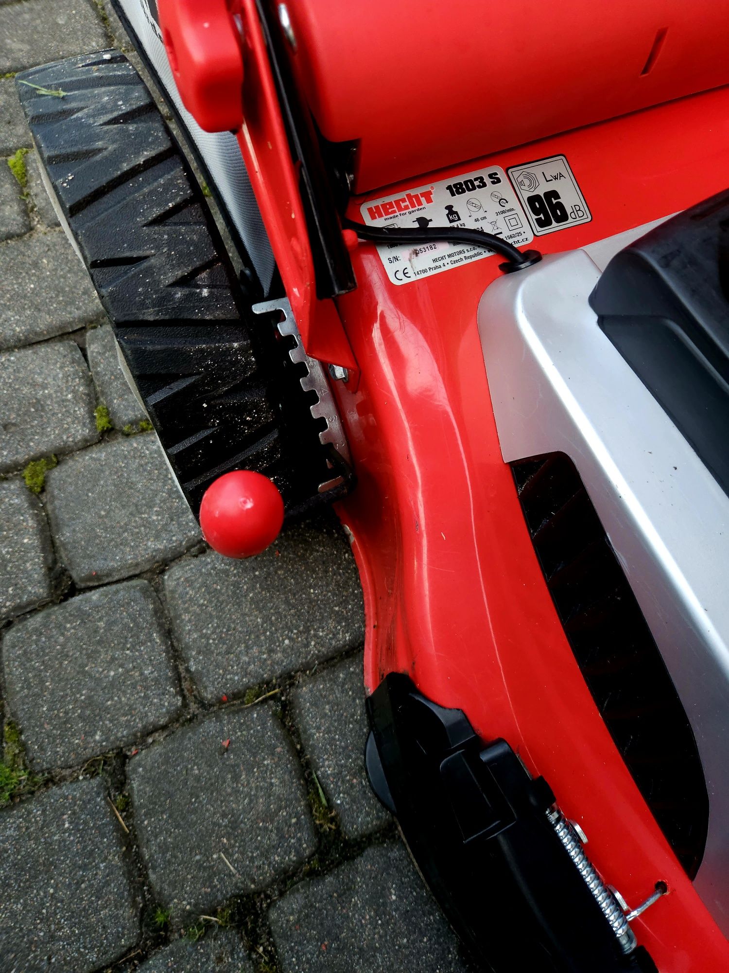 Sprzedam kosiarkę elektryczną Hecht wielofunkcyjną  z napędem