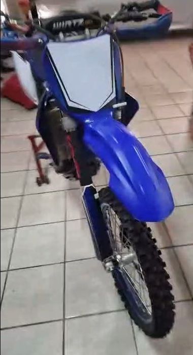Vendo Yamaha YZ 450F 2002, mota de cross em muito bom estado geral