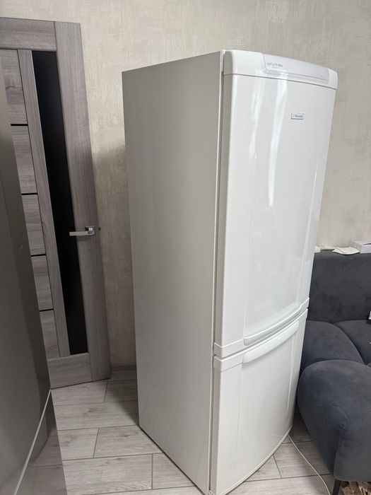 Продам холодильник Electrolux
