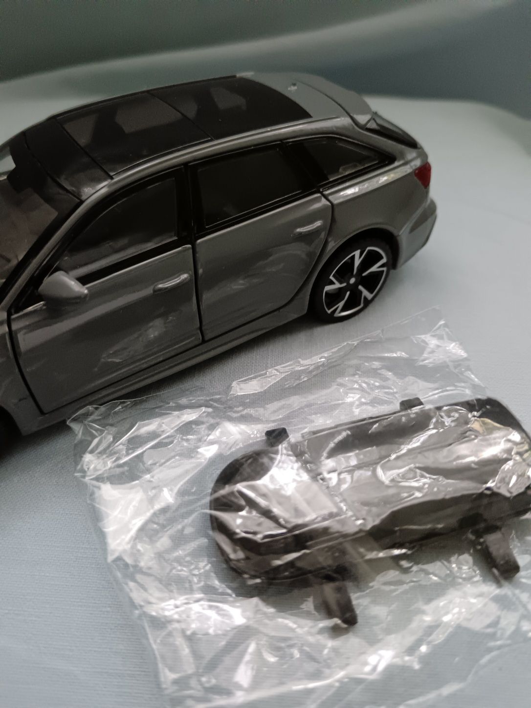 Model audi rs6 skala 1:32