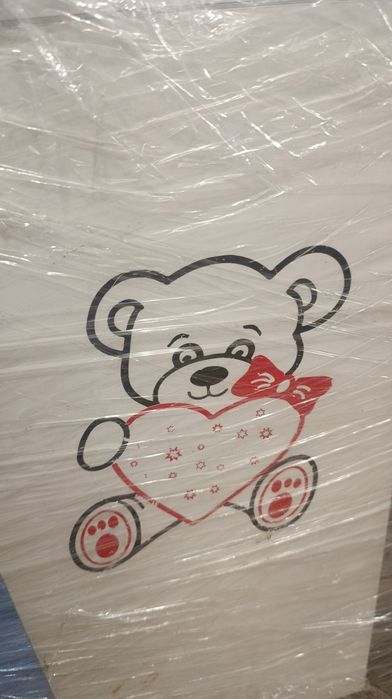 Łóżeczko i szuflada  dziecięce drewniane z misiem