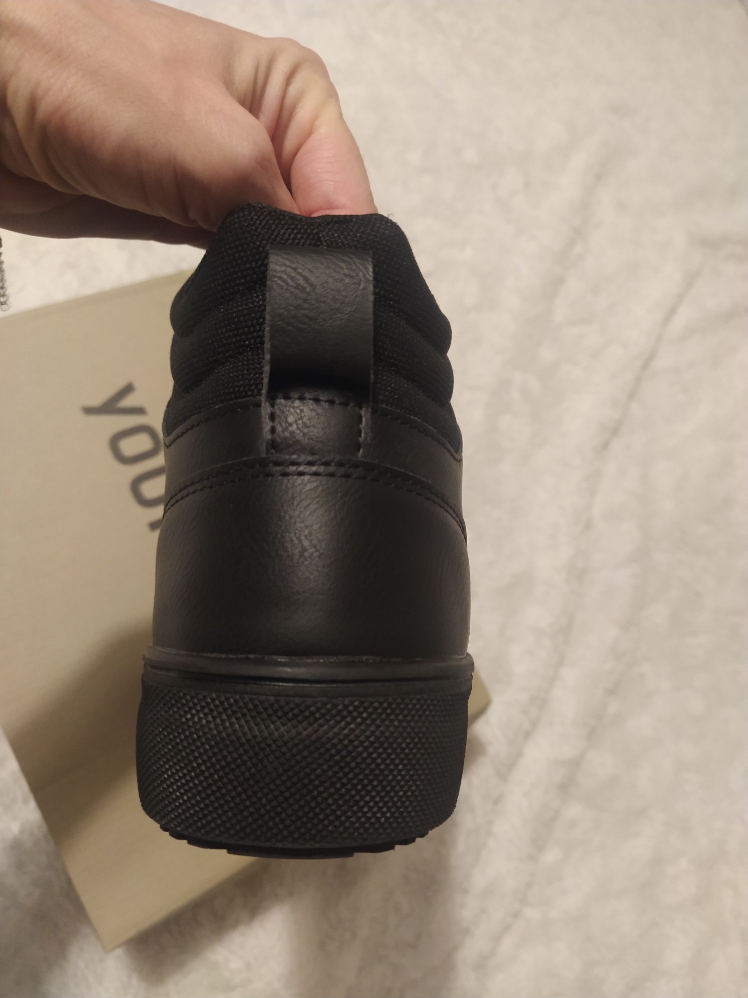 Buty męskie sneakersy Yourturn r. 41 nowe z metką