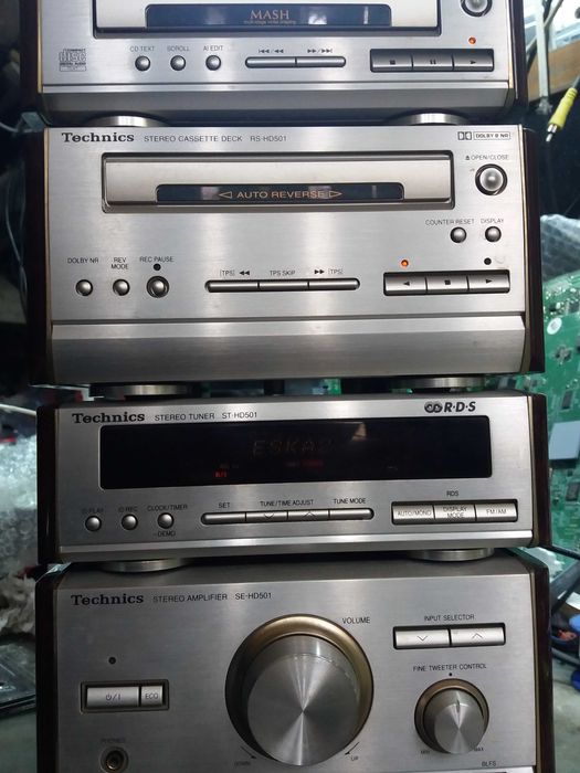 Wieża Technics SE-HD501 stereo amplifier Made in Japan z pilotem.