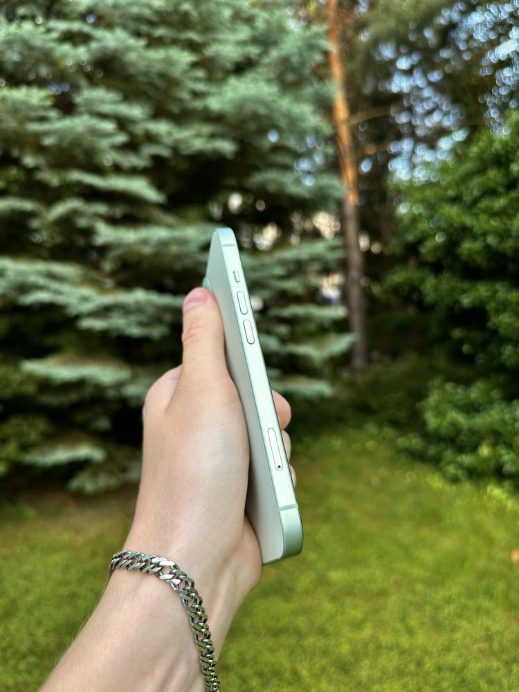 iPhone 15 128 GB Green Neverlock
