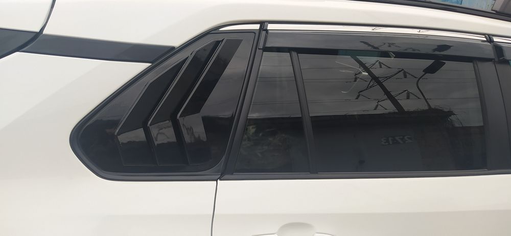 Установка чехлов,ветровиков,мухобоек,замена дворников,тонировка,