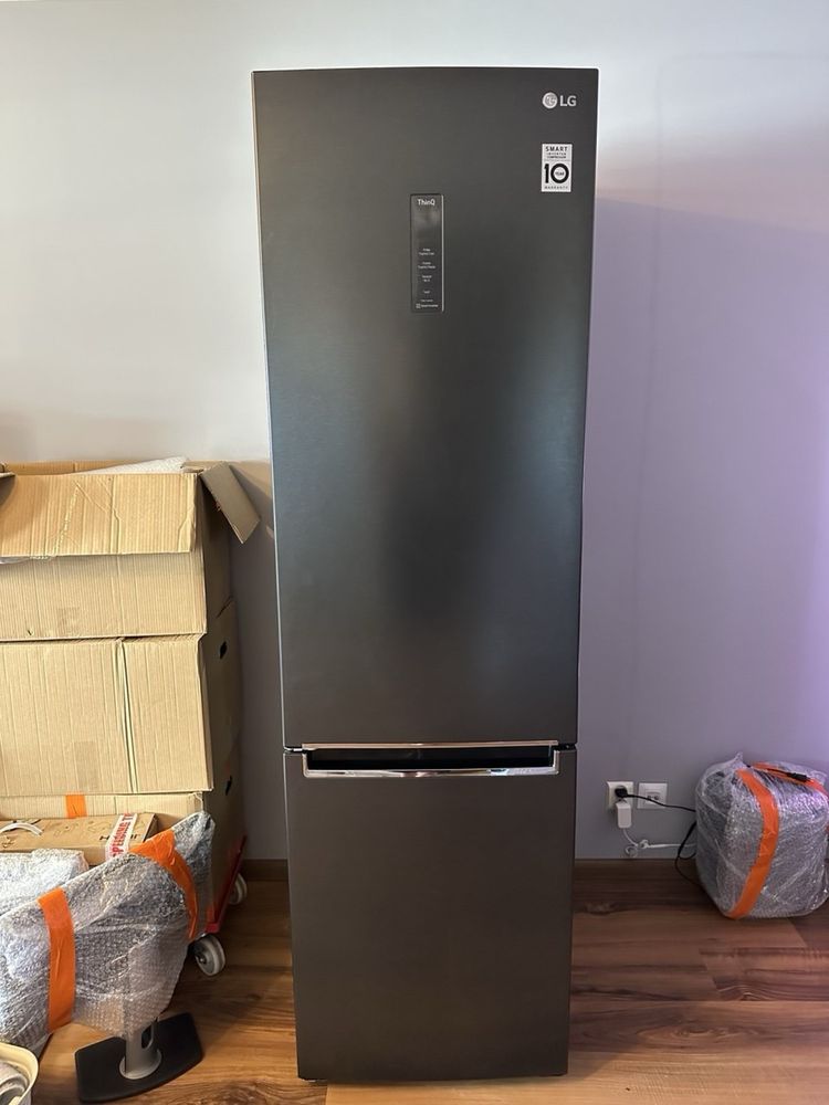 Lodówka LG GBV5250CEP No Frost 203cm Ciemny grafitowy