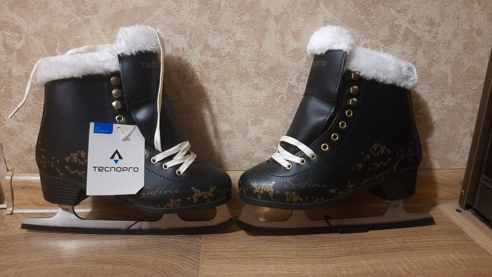 Ковзани 36р.(нові)