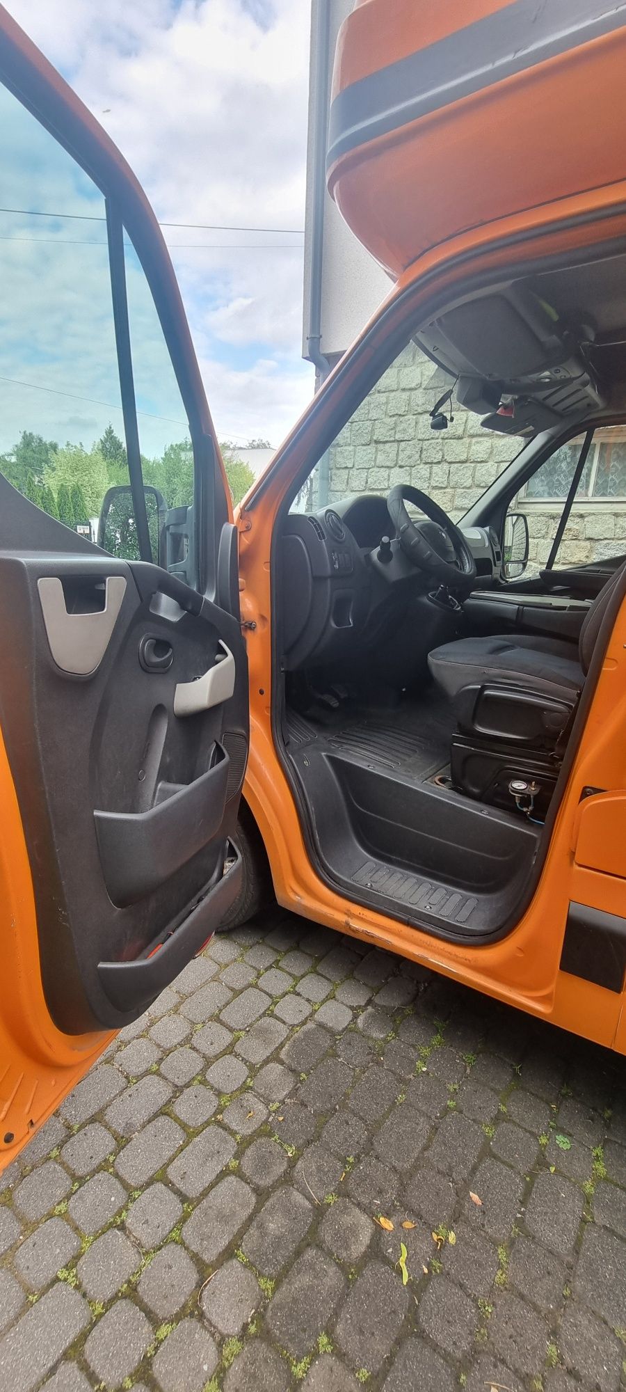 Renault Master III 2.3 DCI 150KM plandeka