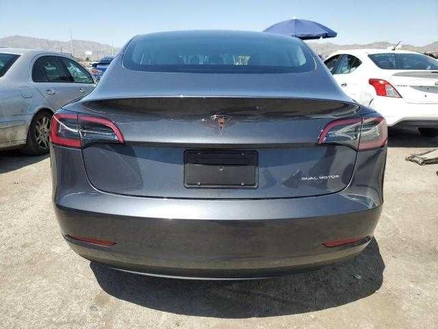 Tesla Model 3 2023 Тесла