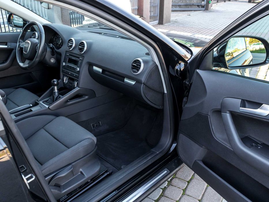 Wynajem Audi A3 Benzyna