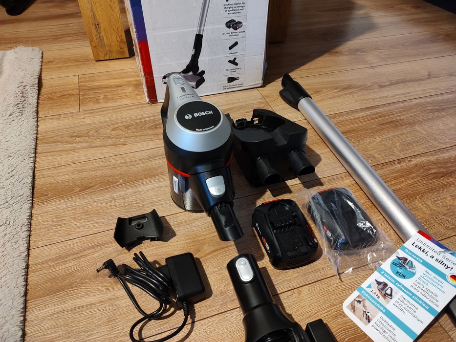 Odkurzacz bezprzewodowy Bosch Serie 6 Unlimited,2 akumulatory,powystaw