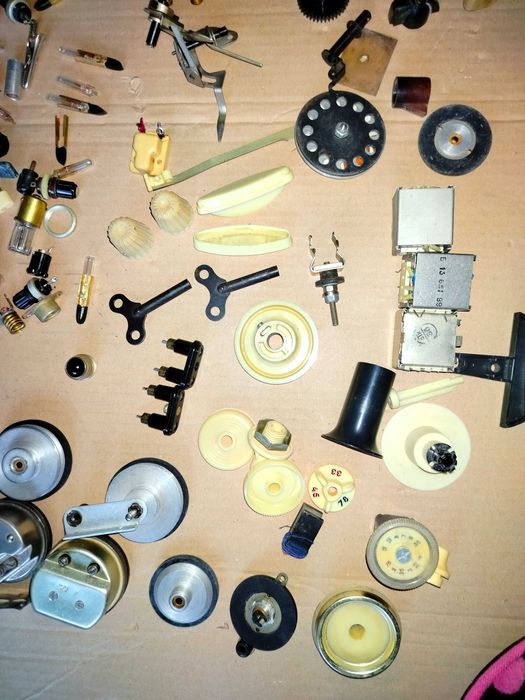 Детали ПУ-1  ламповые проигрыватели  мотор тонарм стекла