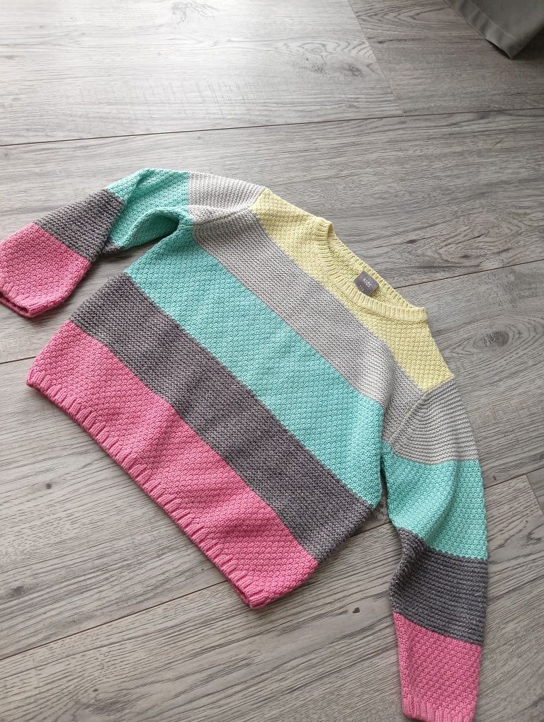 Sweter dziewczęcy