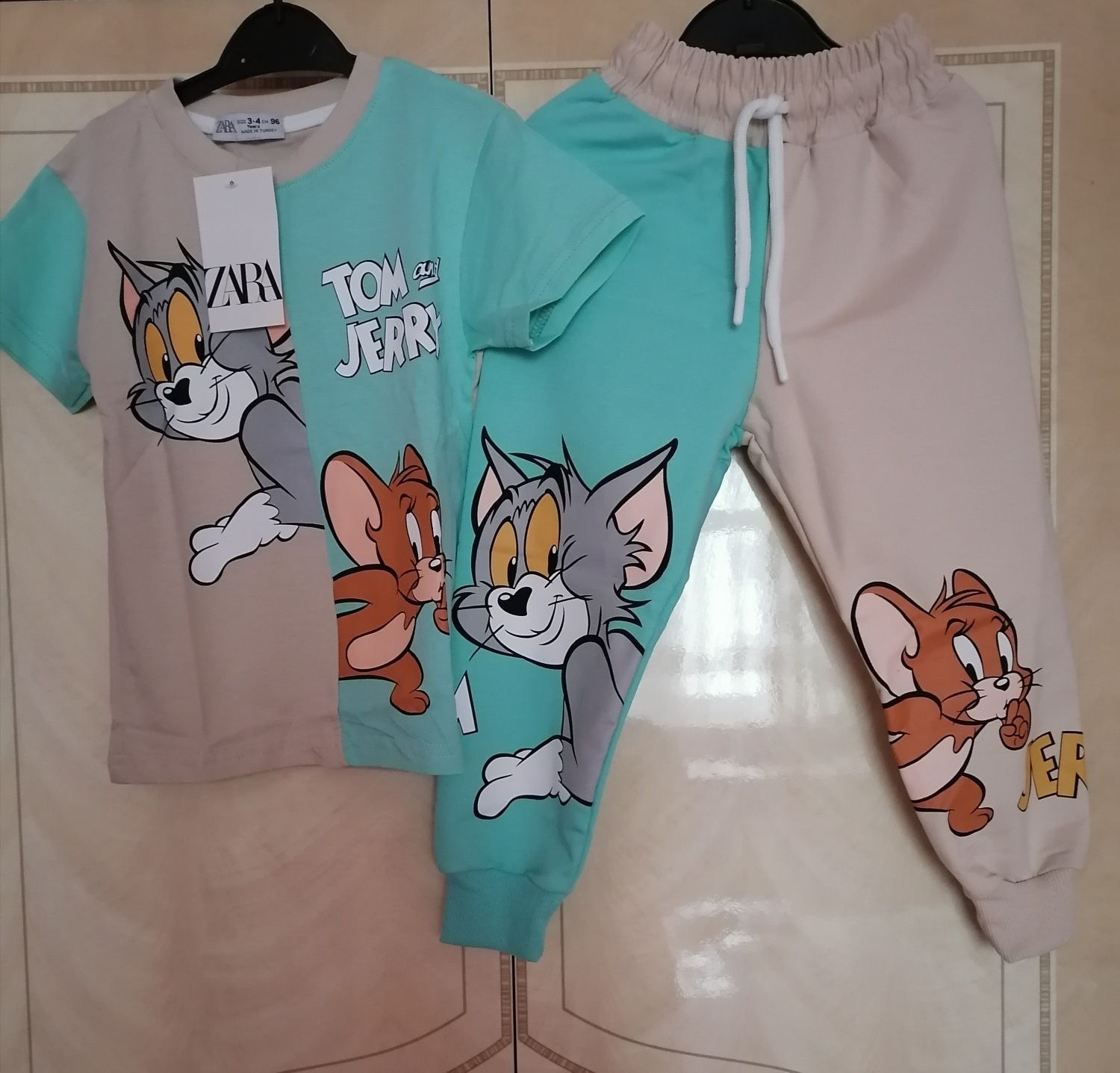 Костюм Zara Том і Джеррі 4-5 р.