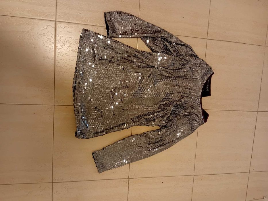 Blusa de lantejoulas prata