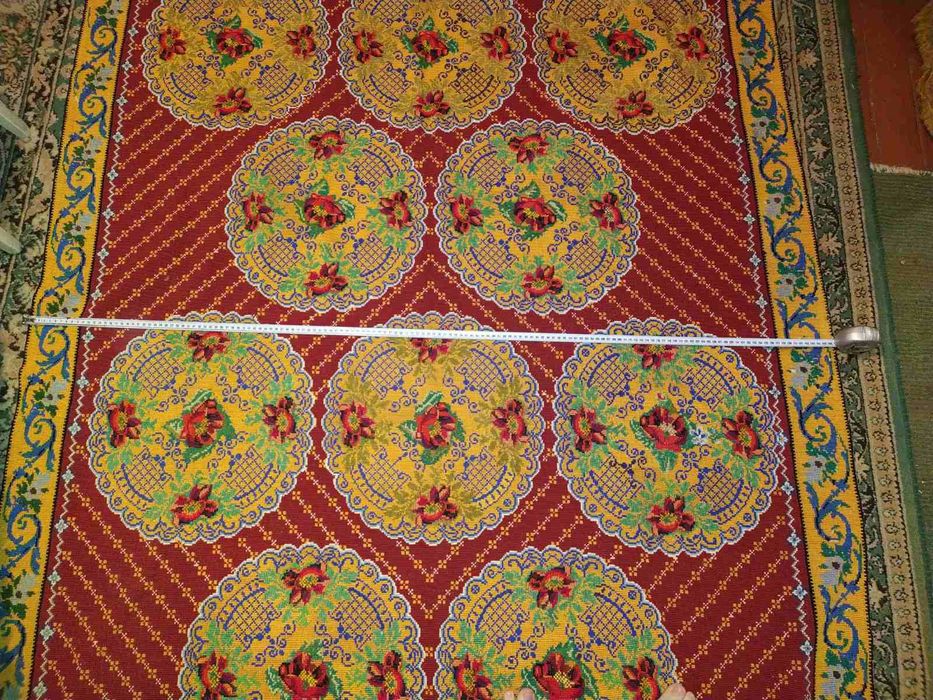 Ковёр ручной работы вышивка крестиком