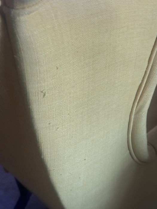 Cadeirao e pufe amarelo do Ikea