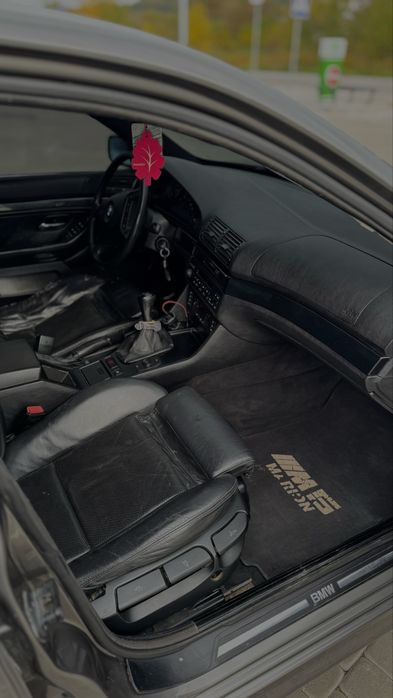 Автомобіль Bmw e39