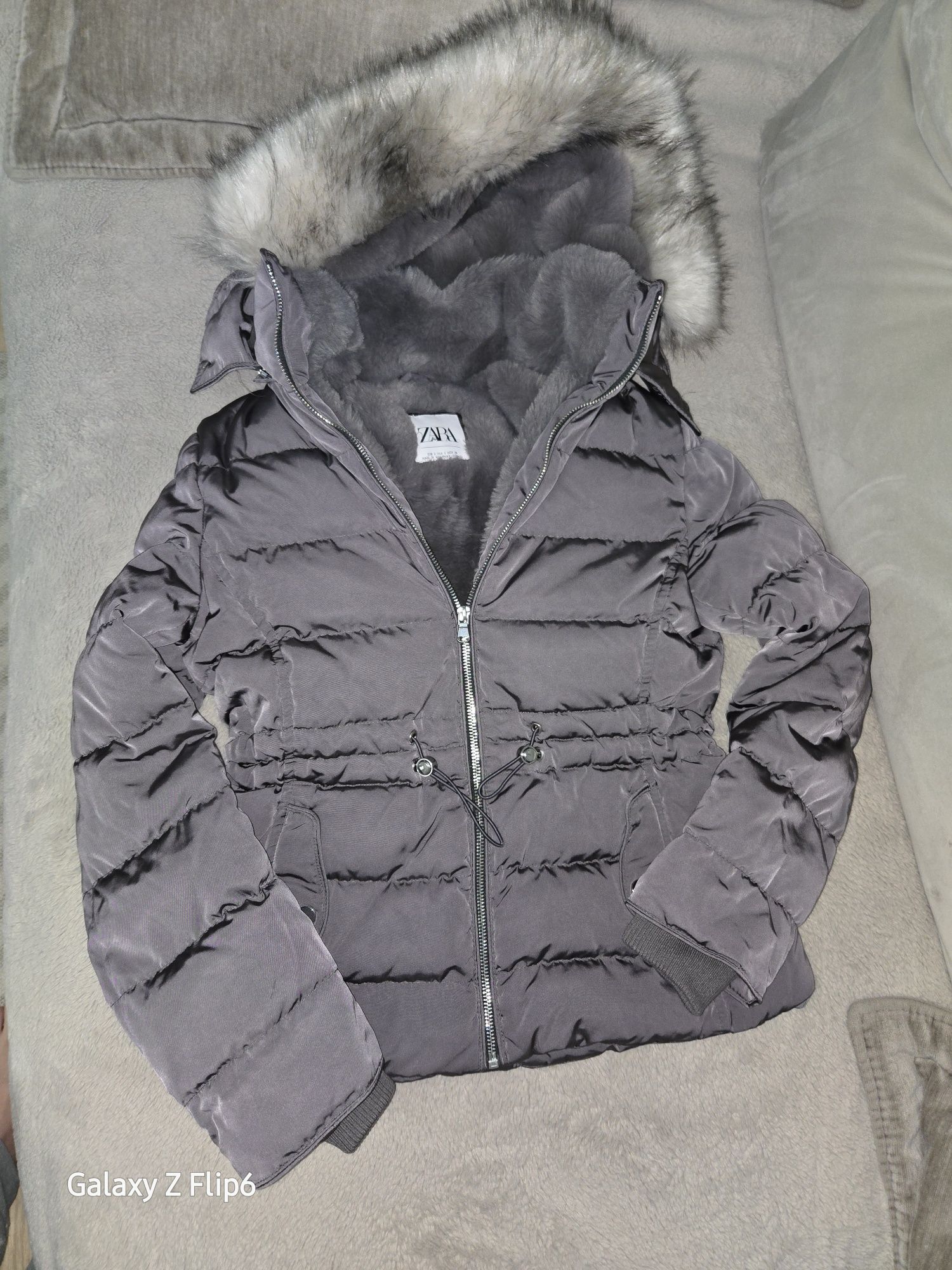 Zara kurtka puchowa z futerkiem 36/s cena sklep 699 zł