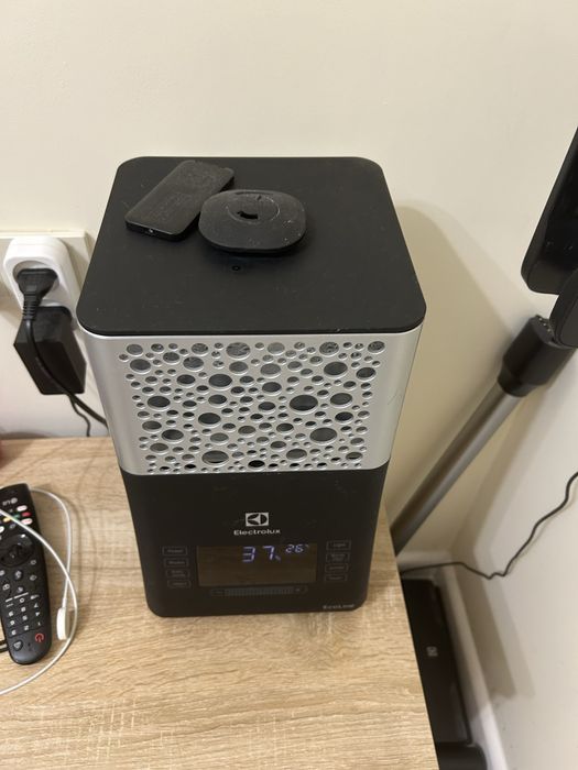 Увлажнитель воздуха  Electrolux EHU-3710D