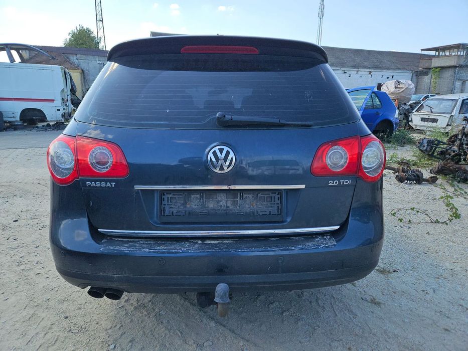 Zderzak tył tylny pod PDC VW PASSAT B6 2,0 TDI kombi LC5F