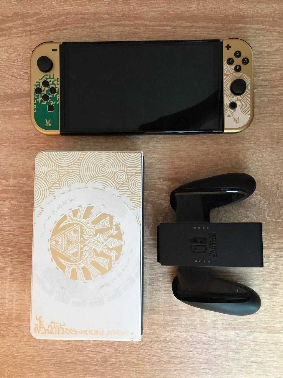 Nintendo Switch OLED Zelda edition