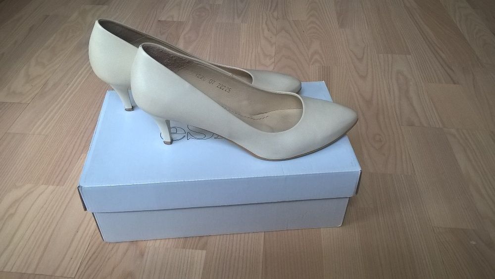 Suknia ślubna 38/40
