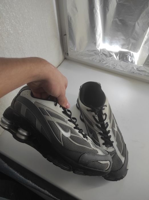 Nike Shox x Supreme!