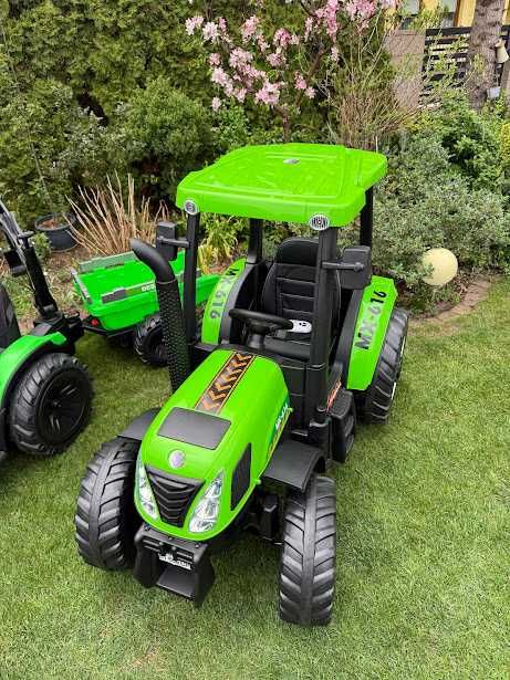 Traktor na akumulator New Holland zielony
