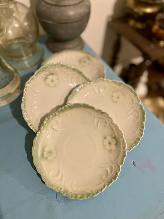 Porcelanowa filiżanka ze spodkiem