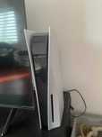 PlayStation 5 z napędem + 2 pady + 5 gier