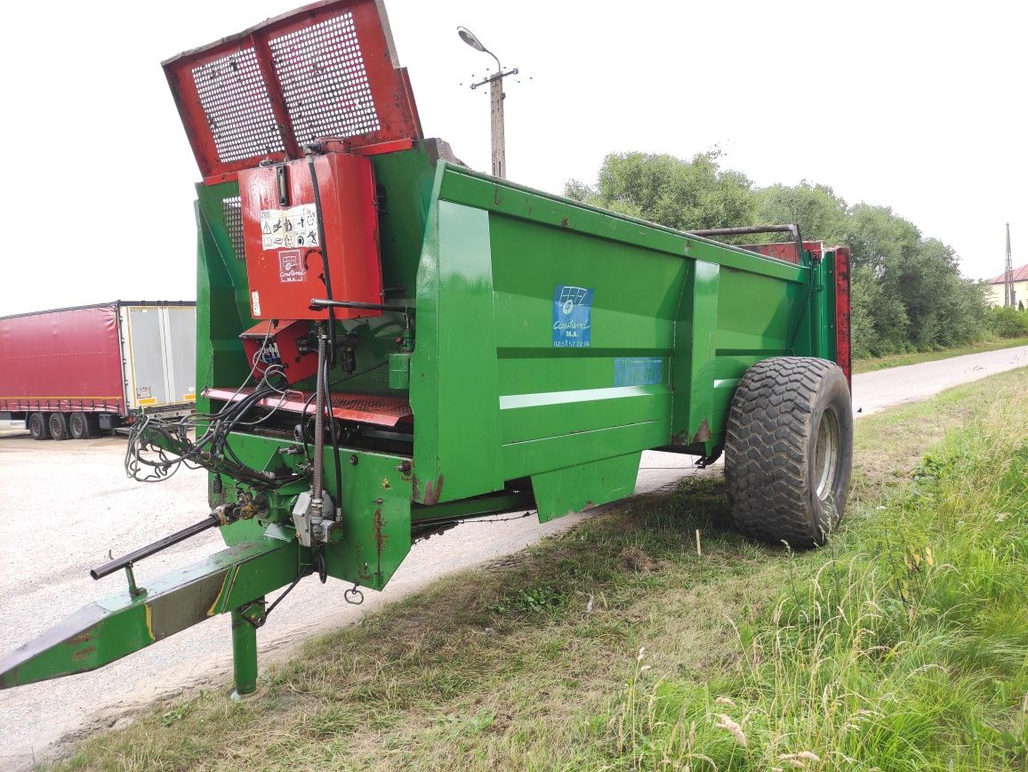 Rozrzutnik obornika Coutand twister. 14-16 ton.