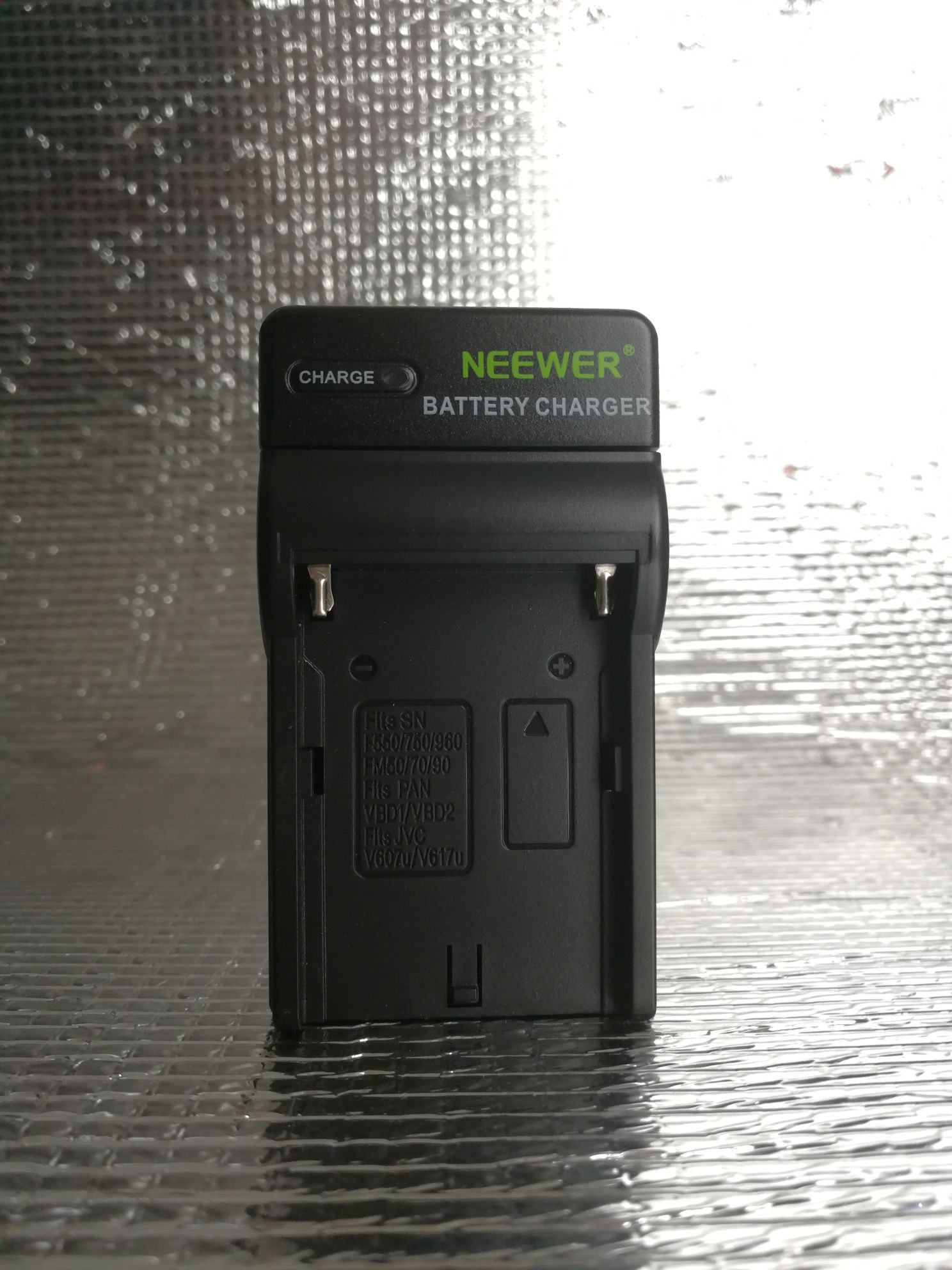 Carregador para baterias Sony NP-F550/970 *NOVO*