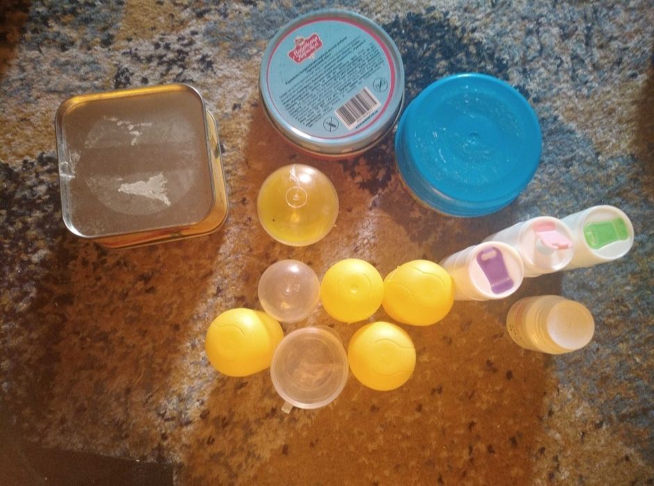 Контейнер коробочки футляр баночка тара яйцо капсула кіндер сюрприз